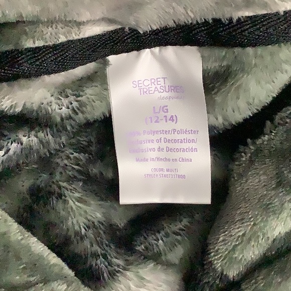 Woman’s secret treasures sleepwear top size large - Picture 3 of 3